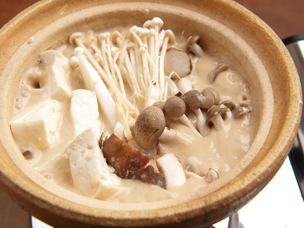 キノコと豆腐の味噌粕鍋