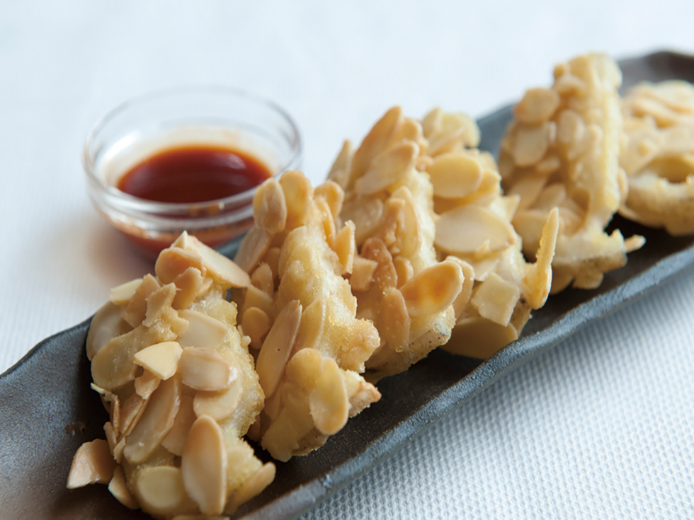 レンコンのアーモンド揚げ